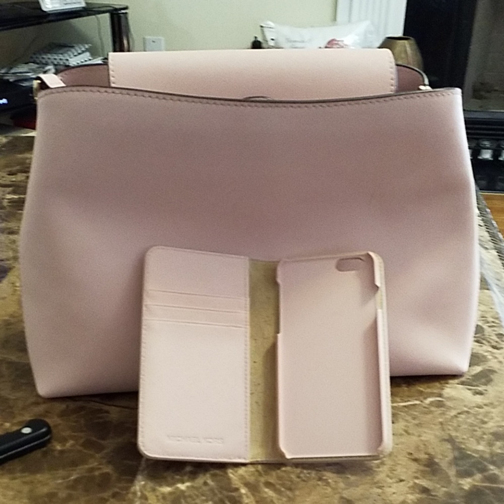 Sold - Picture 6 of 7